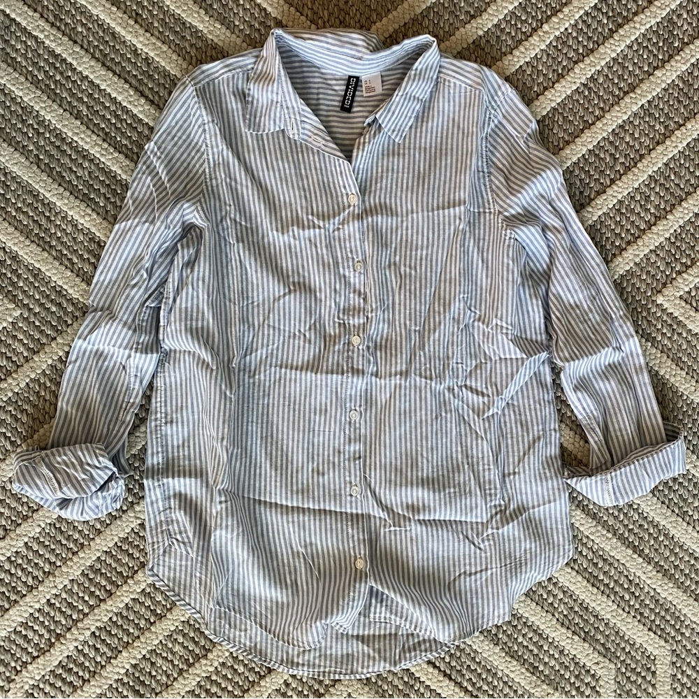 H&M Blue and White Casual Button Down Shirt